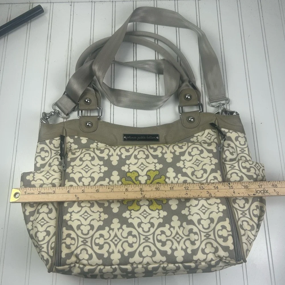 Petunia Pickle Bottom City Carryall Diaper Bag Breakfast in Berkshire MSRP $110